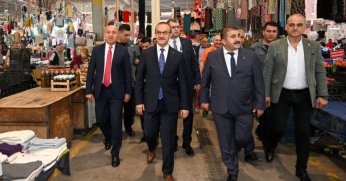 Vali Yavuz Pazarcı Esnafıyla Bir Araya Gelerek Bol ve Bereketli Kazançlar Diledi