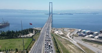Osmangazi Köprüsü'nde trafik durma noktasına geldi