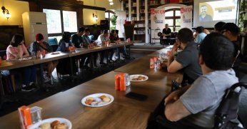 Suat Köçer ile “Sanat İçin Ben De Varım”