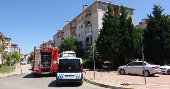 Ocaktaki yemeği unutup uymuştu, komşusu kapıyı kırarak kurtardı