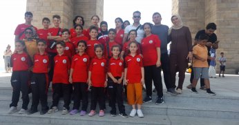 Şampiyona öncesi şehitlikleri gezdiler