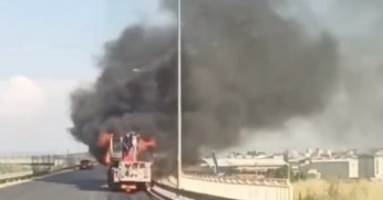 Seyir halindeki vinç alevlere teslim oldu