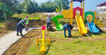 Köylerde parklar yenileniyor, çevresi güzelleştiriliyor