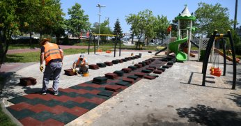 Çayırova'da parklar yenileniyor