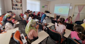 Darıcalılar yaz tatilini hem eğlenerek hem de öğrenerek geçiriyor