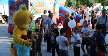 Kocaeli’nin sokaklarında şenlik var