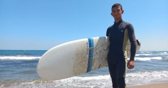 Hem çoban hem sörfçü