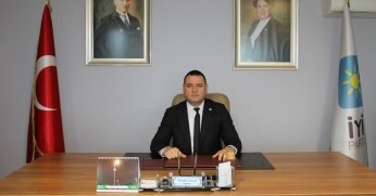 Acur, 65 yaş ve üzeri vatandaşların ücretsiz seyahat kartlarının iptal edilmesine karşı tepki gösterdi!