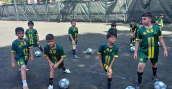 Darıca Yaz Spor Okulları'nda 4 bin 500 çocuk eğitim alıyor