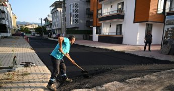 KARTEPE’DE TÜM SOKAKLAR ASFALTLANIYOR