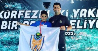 İnegöllü sporcu Körfez'de dereceye kulaç attı