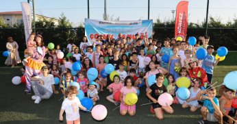 Körfez’de çocuklar gönüllerince eğleniyor