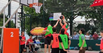 Gölcük Sahili'nde heyecan sırası sokak basketbolunda