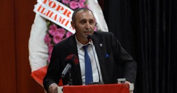 CHP'DE BİNALİ ENİŞ GÜVEN TAZELEDİ