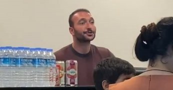 Ünlü ismi hastanenin kantininde satış yaparken görenler şaşkına döndü