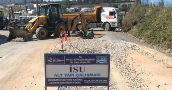 ÇAYIROVA’YA YENİ İÇME SUYU VE KANALİZASYON HATLARI YAPILIYOR