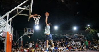 ŞÖLENE DÖNÜŞEN SOKAK BASKETBOLU TURNUVASI TAMAMLANDI