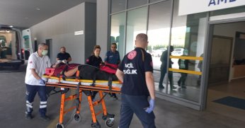 Gemideki yalıtım malzemeleri yandı: 10 işçi zehirlenme şüphesiyle hastaneye kaldırıldı