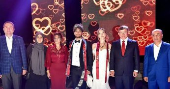 Çakır ailesinin oğulları Salih Berkay ile Esma rüya gibi bir düğünle dünya evine girdi 