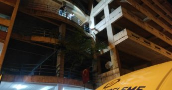 Katlı otoparktan düşen 35 yaşındaki şahıs ağır yaralandı