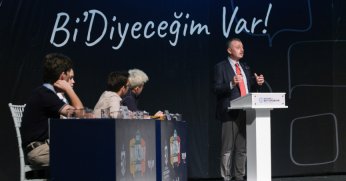 Münazarada ödüller sahiplerini buldu