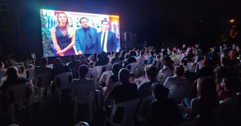 Gölcük’te açık hava sinema keyfi