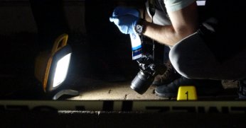 Bacağından vuruldu, otomobiline binip hastaneye gitti