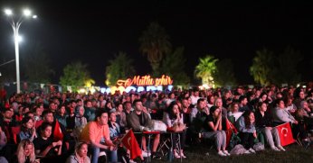 Millilerin Avrupa şampiyonluğu Sekapark’ta coşkuyla kutlandı