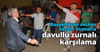 671. Tarihi Elmalı Yağlı Güreşleri Başpehlivanı'na davullu zurnalı karşılama