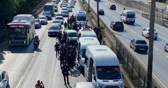 Göreve giden çevik kuvvet ekibi zincirleme kazaya karıştı: 5 polis yaralandı