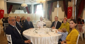 “Gazilerimize Minnettarız”