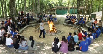 Özel öğrenciler kampta izcilikle tanıştı