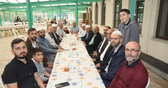 Başkan Söğüt sabah namazında gençlerle buluştu