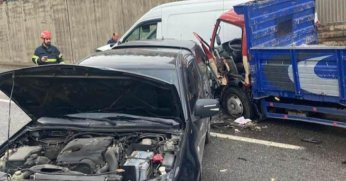 İZMİT'TE ZİNCİRLEME KAZA! 