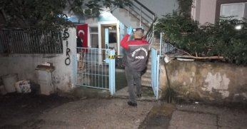 17 yaşındaki çocuk babasını tabancayla vurdu