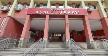 Sevgili olduklarına inandırdığı öğrencisini 2 yıl boyunca istismar etti, o da yetmedi ölümle tehdit etti