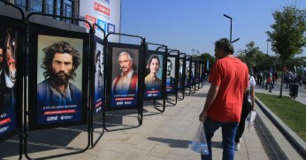 Roman kahramanları yapay zekayla canlandı Kocaeli’nin kadim esnafları çizgilere yansıdı