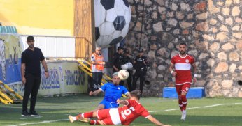 TFF 2. Lig: Belediye Derincespor: 0 - Karaman FK: 0