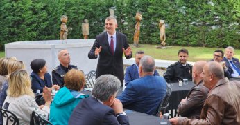 “MUHTARLARIMIZLA EL BİRLİĞİYLE ÇALIŞMAYA DEVAM EDECEĞİZ”