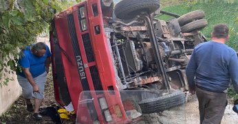 Elektrik arıza ekibi kaza yaptı: 2 yaralı