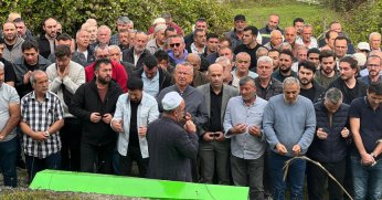 Emekli uzman çavuşun katlettiği eşi ve oğlu toprağa verildi