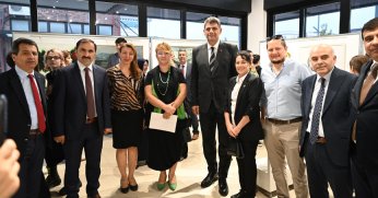 KARTEPE’DE EKİM GEÇİDİ SERGİSİ AÇILDI