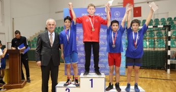 Cumhuriyet Kupası İçin Güreştiler