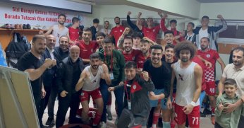 Geriye düştüler, eksik kaldılar ama maçı kazandılar