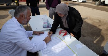 61 bin 885 arı kovanına şeker desteği