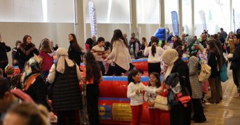 Çocuklar ara tatilin tadını çıkarıyor 