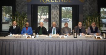 Eşini öldürüp oğlunu yaralamıştı, intihar etti