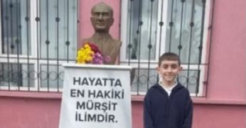 Minik öğrenci Atatürk'ün Öğretmenler Günü'nü böyle kutladı