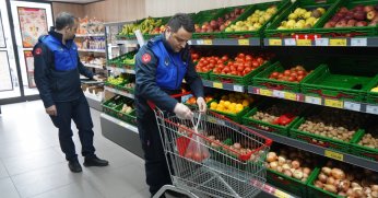 Zabıtadan marketlerde fiyat ve tartı denetimi
