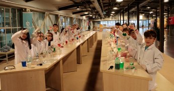 Kocaelili öğrenciler ambalajın yolculuğuna çıktı